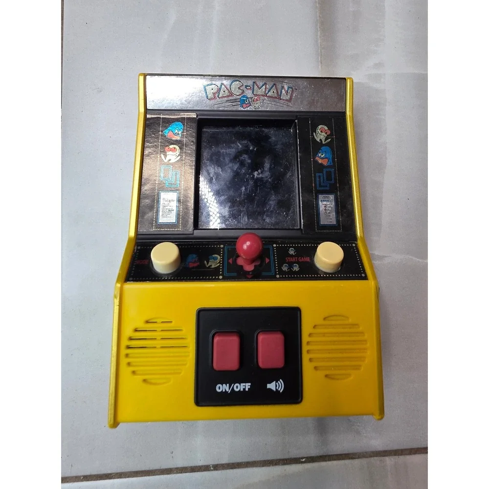 Basic Fun pac man
